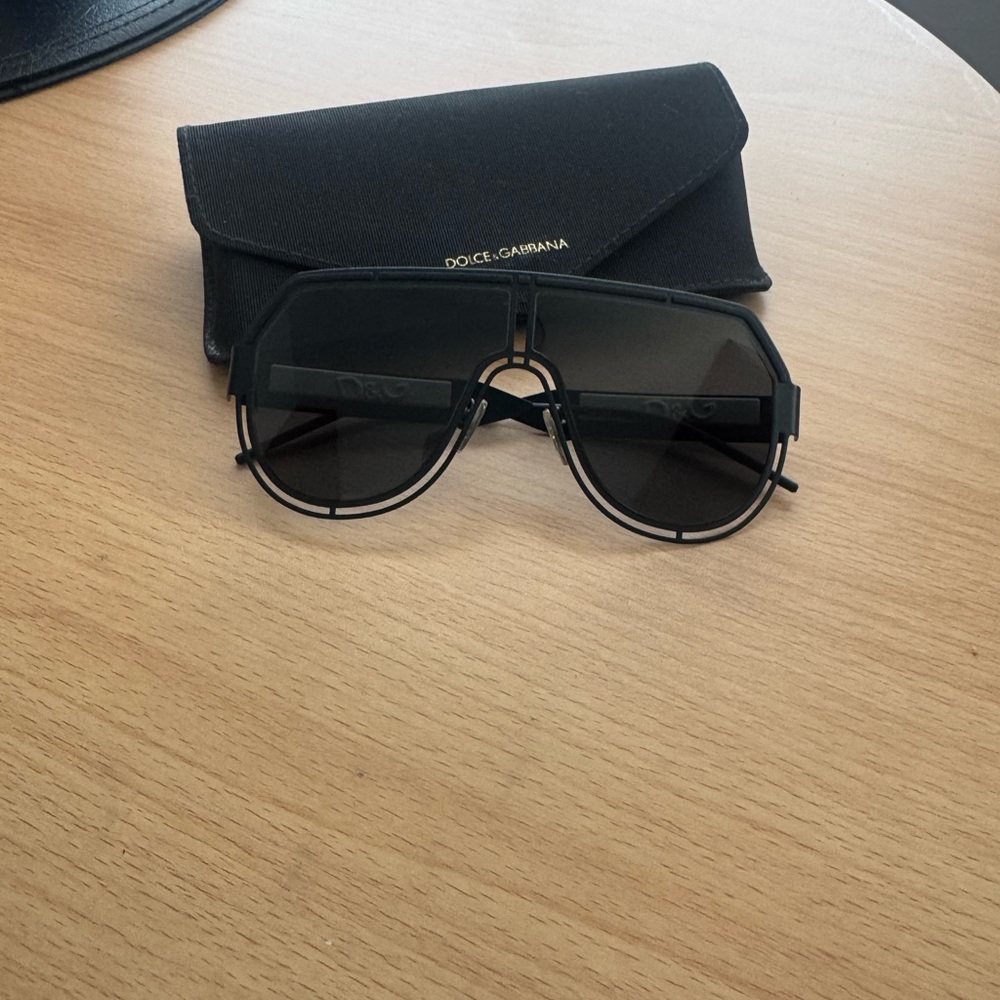 Dolce & Gabbana Black Round Sunglasses